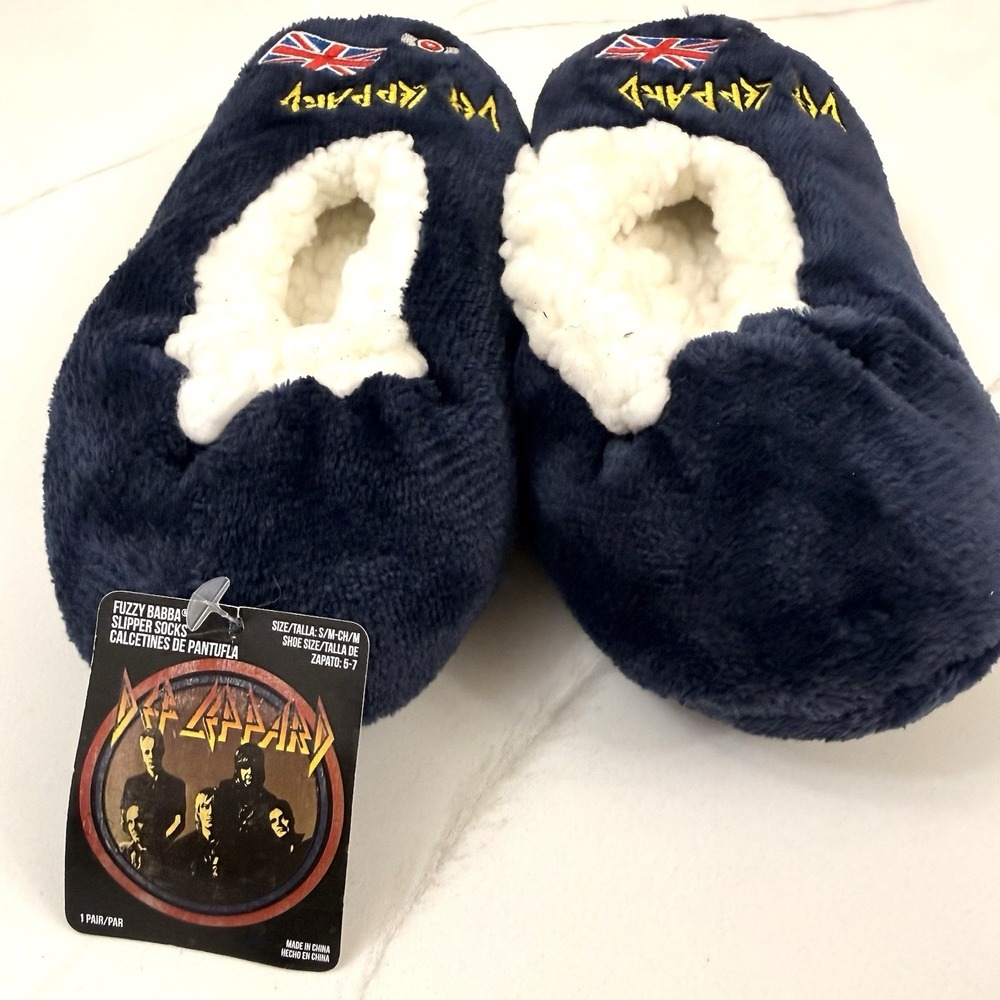 DEF LEPPARD Fuzzy Babba Women's Slippers Size S/M 5 - 7 NEW! NWT! - Picture 2 of 5
